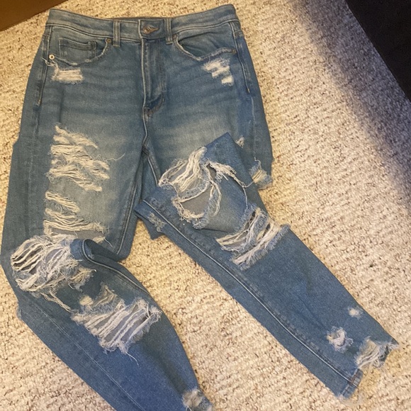 American eagle stretch mom jeans distressed with a stretch fit - Picture 2 of 5